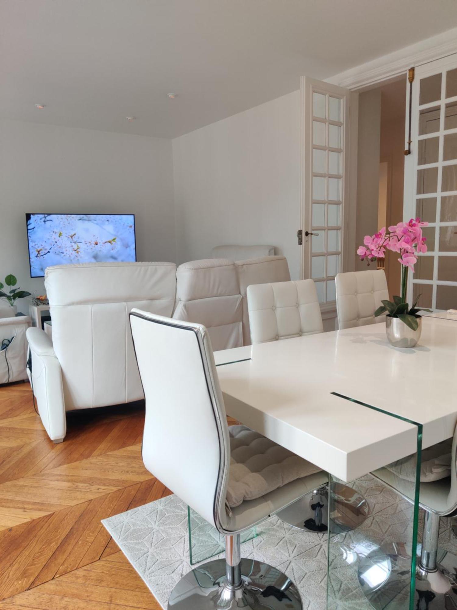 Apartamento Eiffel Edge Escape 30 M From Eiffel Tower París Exterior foto