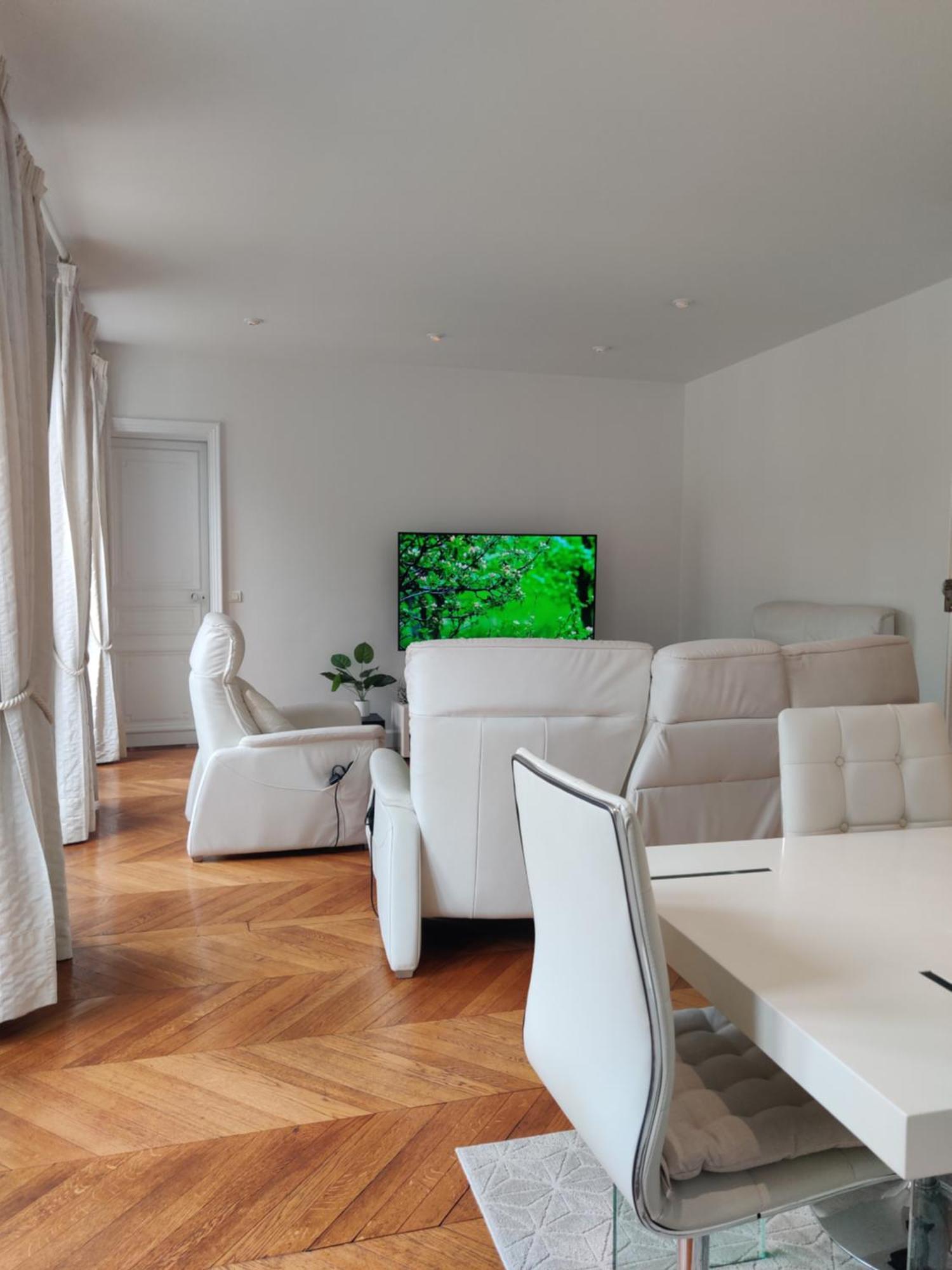 Apartamento Eiffel Edge Escape 30 M From Eiffel Tower París Exterior foto