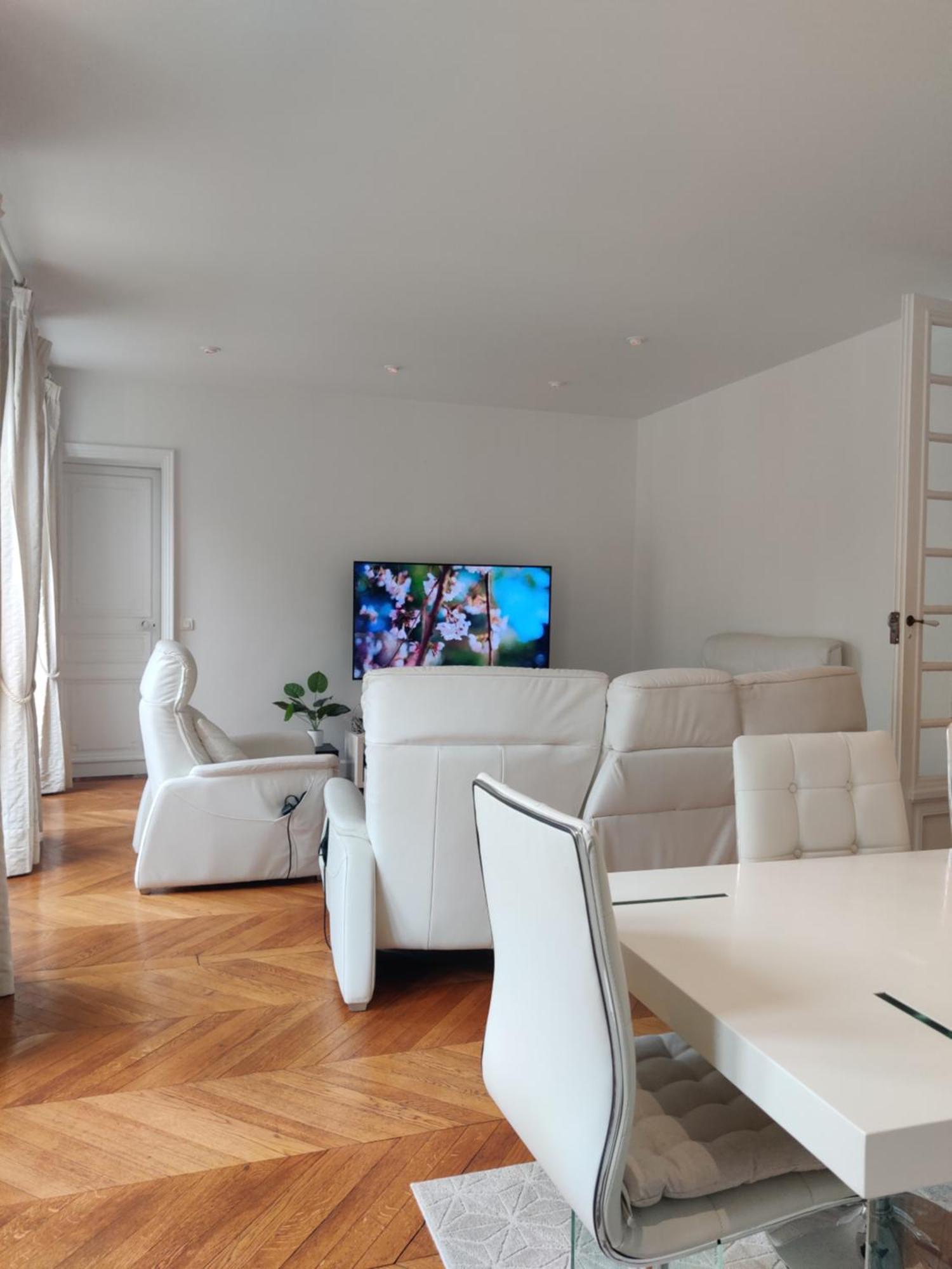 Apartamento Eiffel Edge Escape 30 M From Eiffel Tower París Exterior foto